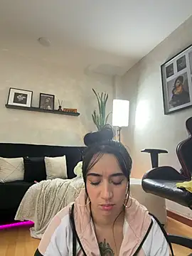 XXX chat uživo modela EmmyEvans1