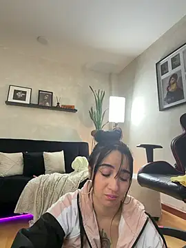 Chat +18 de EmmyEvans1 ao vivo