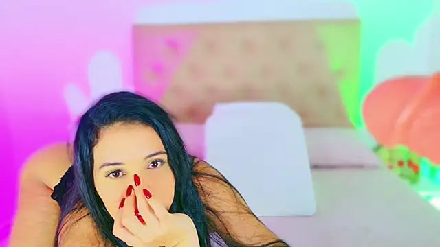 แชท XXX สดของ CharlootteEvans