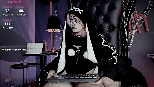 Navier__ Chat XXX in diretta