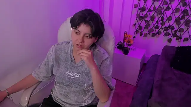 Nathaly_ds Adlı Modelin Canlı XXX Sohbeti