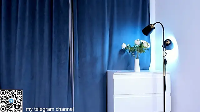 CharlesGruhn's Live XXX Chat