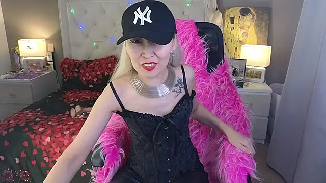 Czat XXX na żywo – RoxalanaStar