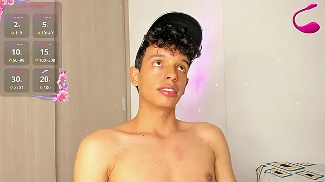 Maxfrost1 webcam show