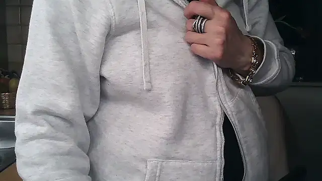 UllimOhi_ – Naživo XXX chat