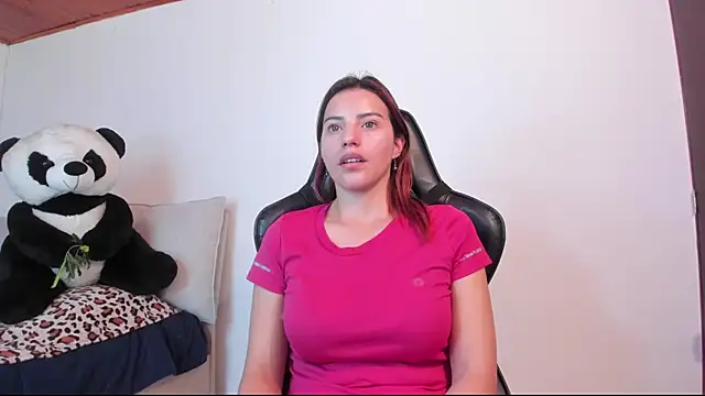 Arenne_rouse's Live XXX Chat