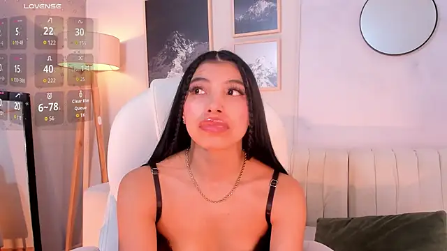 Tiffany_Low: онлайн-секс-чат