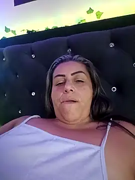 maynor_1998's Live XXX Chat