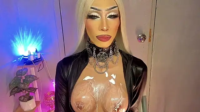 Pokazy przed kamerką – anitacruise