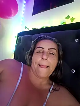 maynor_1998 Chat XXX live