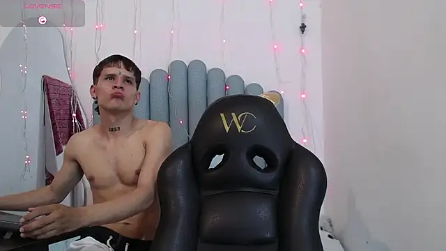 Chat +18 de anjali_rohan ao vivo