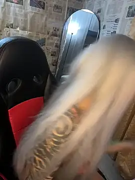 Chat +18 de i_am_nina_ ao vivo