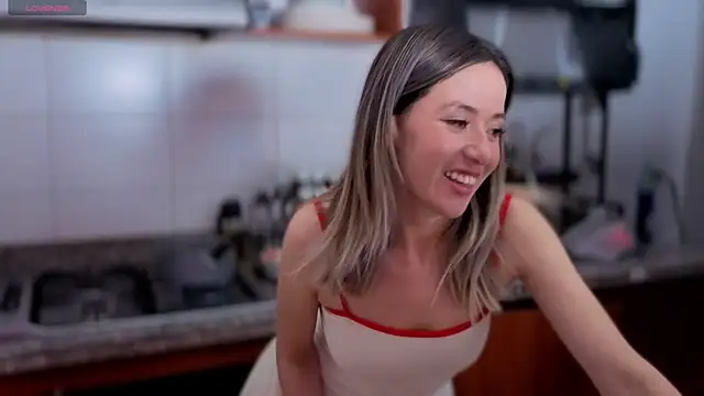 Nicky_sexfire élő XXX-chatje