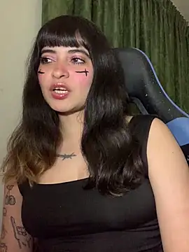 Annagoth_ élő XXX-chatje