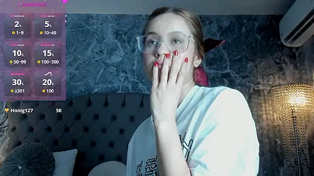 Ada_Turner élő XXX-chatje