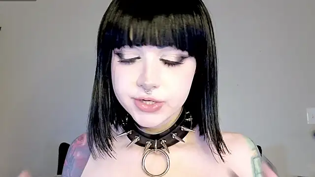 Ivey_Strigoi Live XXX-Chat