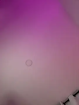 Im_Valentina Adlı Modelin Canlı XXX Sohbeti