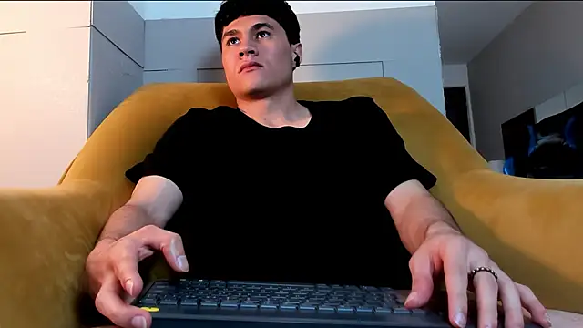 roan_birkin élő XXX-chatje