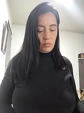 Chat +18 de hailey85 ao vivo