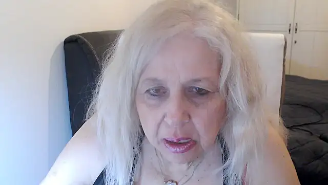 SusiLifeXXX live XXX chat