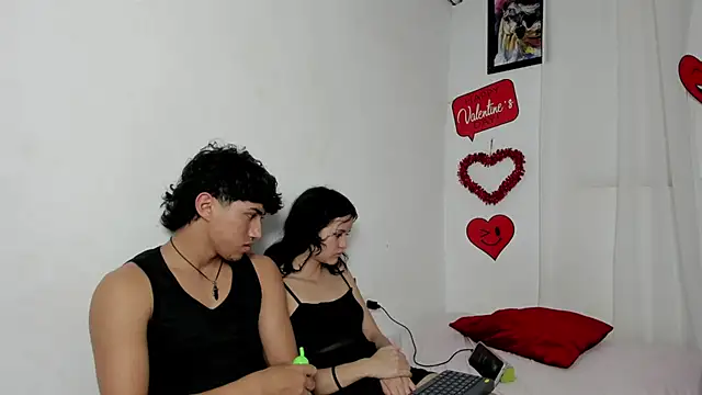 Вебкам-шоу Laura_and_Kevin