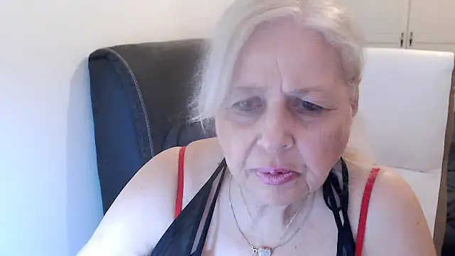 دردشة SusiLifeXXX الجنسية المباشرة