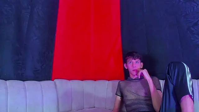 Pleasure_boys_hot 在線直播表演