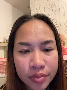 Pertunjukan Kamera Web Ponthip