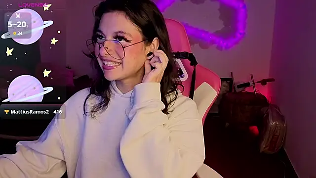 larah_uwu – Naživo XXX chat