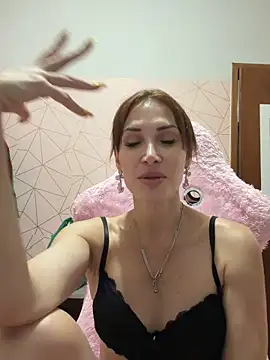 Irresistible24 Adlı Modelin Canlı XXX Sohbeti