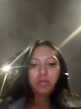 LunaHot_777 Adlı Modelin Canlı XXX Sohbeti