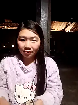 Pokazy przed kamerką – quynhkoolbae