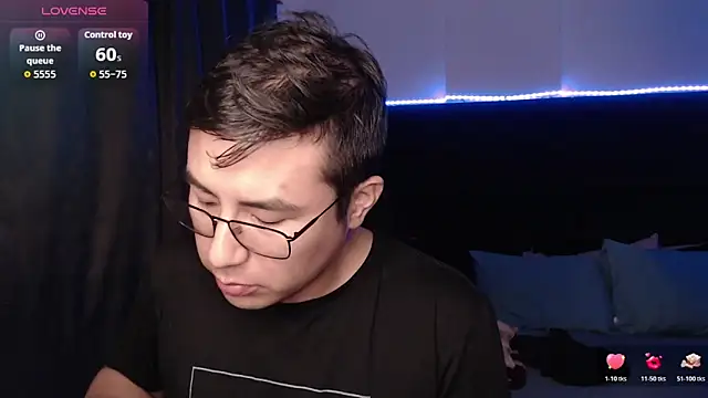 Chat XXX en directo de andrewmhilton_