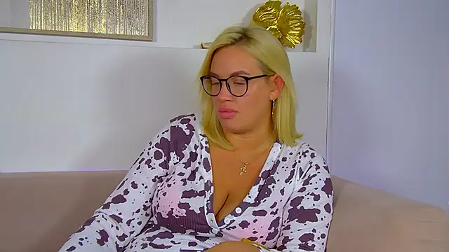 MariaNeumannのライブXXXチャット