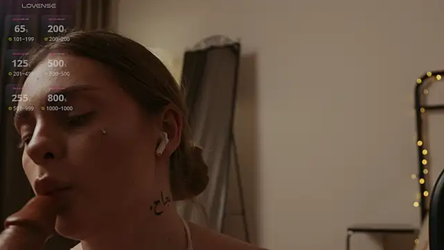 Chat +18 de MilenaDoll ao vivo