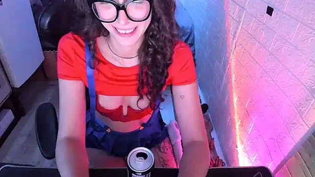 MartesBratty Show in webcam