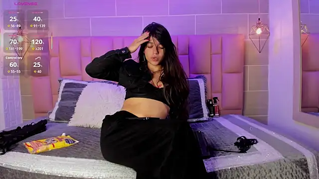 Naomi-Thompson Live XXX-chat