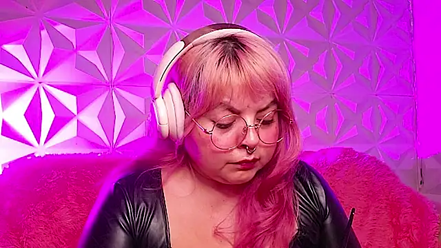 Satyn_doll: вебкам-шоу