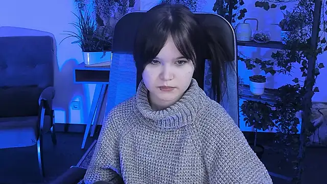 Elainebeness élő XXX-chatje