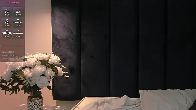 Chat +18 de LiilyAdams ao vivo