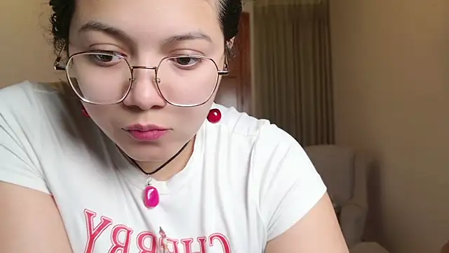 SelenaBlumX Chat XXX in diretta