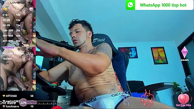 Chat XXX ao vivo de danitattoshot23cmc