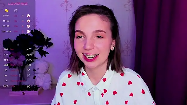 KindHazelHere_ élő XXX-chatje