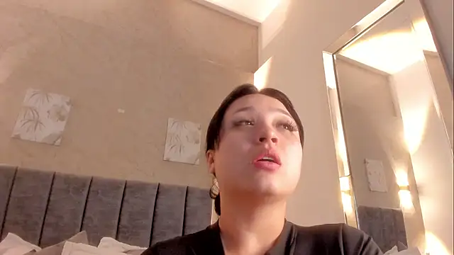 Chat +18 de Lunaa_bellaa ao vivo