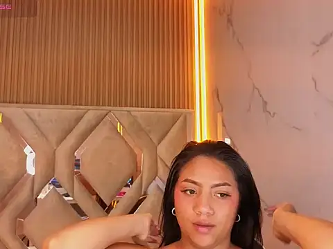 Cloe_Evans_Tx Live XXX-Chat