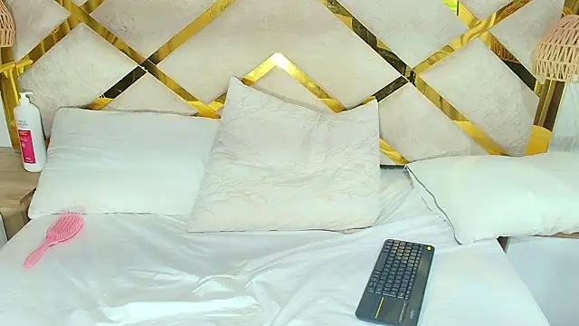 Madeline_Foxxxy 现场XXX聊天