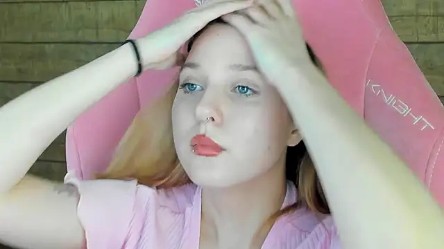 Chatroom XXX en direct de TinnaBurton