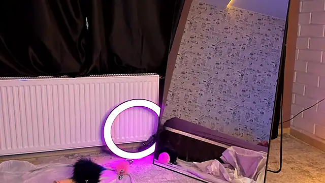 Anjela_Botton Show Webcam