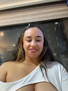 Chat XXX en directo de Eyssha