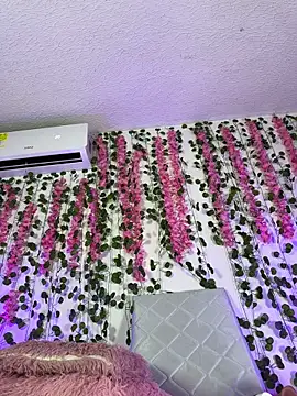 Chat XXX en directo de Woo_isDaphne